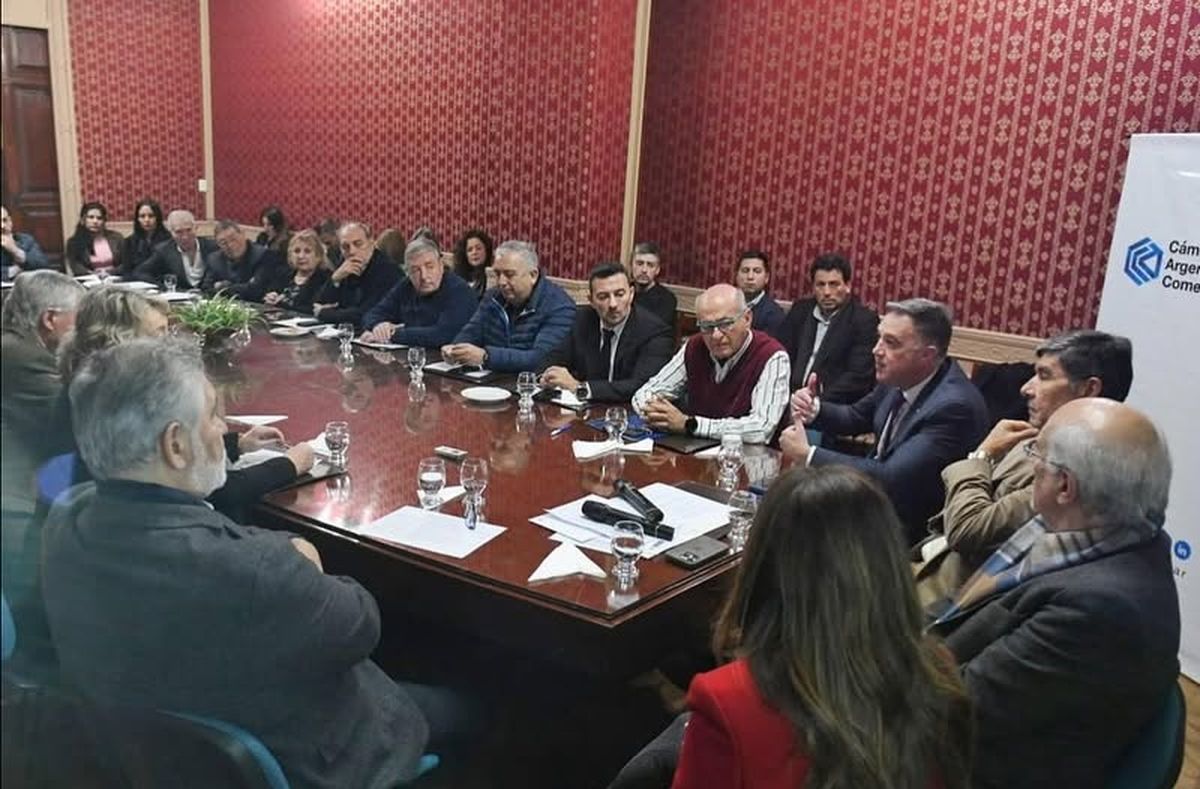 Reunión del Centro con autoridades y entidades del sector